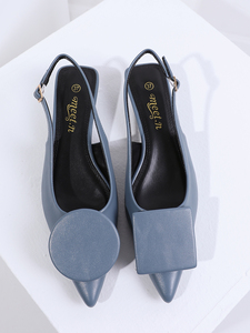 Sandalias de tacón bajo de piel sintética para mujer, color azul polvoriento, con punta en pico, estilo mule, decoración geométrica cuadrada y redonda, tacones formales - Product Image 5