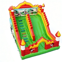 Château gonflable à double toboggan Mickey Mouse, mur d'escalade, respectueux de l'environnement, capacité de 500 kg, matériau PVC, taille personnalisable