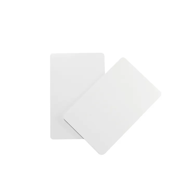 Bestseller 2024 wasserdichte PVC-Visitenkarte 0,76 Dicke matte Kunststoff-Leinkarte mit auf beiden Seiten mit Folie bedeckte weiße PVC-Karte
