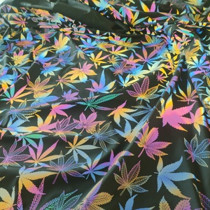 Cây Gai Dầu Thoáng Khí Lá Mô Hình In Ấn Cầu Vồng Phản Xạ Màu Đen <span class=keywords><strong>Polyester</strong></span> Vải Phản Quang Phong Cách Hiệu Suất Trang Phục Vải Dệt - Product Image 2