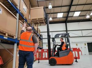 Ventes directes d'usine Nouveau chariot élévateur compact tout terrain à moteur diesel de 5 à 7 tonnes Moteur fort Garantie 1 an Testé Inspecté - Product Image 5