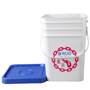 Seau rectangulaire et carré en plastique blanc avec logo personnalisé avec couvercle pour l'eau et l'essence - Product Image 1