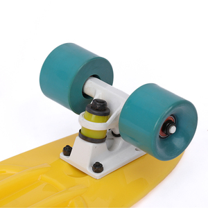 Skateboard en forme de poisson à bas prix, multicolores, <span class=keywords><strong>mini</strong></span> cruiser, skateboard rétro pour débutants - Product Image 2