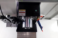 Centre d'usinage vertical MVL1690 VMC, fraiseuse CNC, commande FANUC, machine de fabrication de moules automatique de haute précision