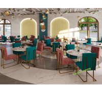 Concept d'aménagement de mobilier pour restaurant : Chaise de salle à manger moderne en velours et table ronde, ensemble de meubles personnalisé pour café et salon