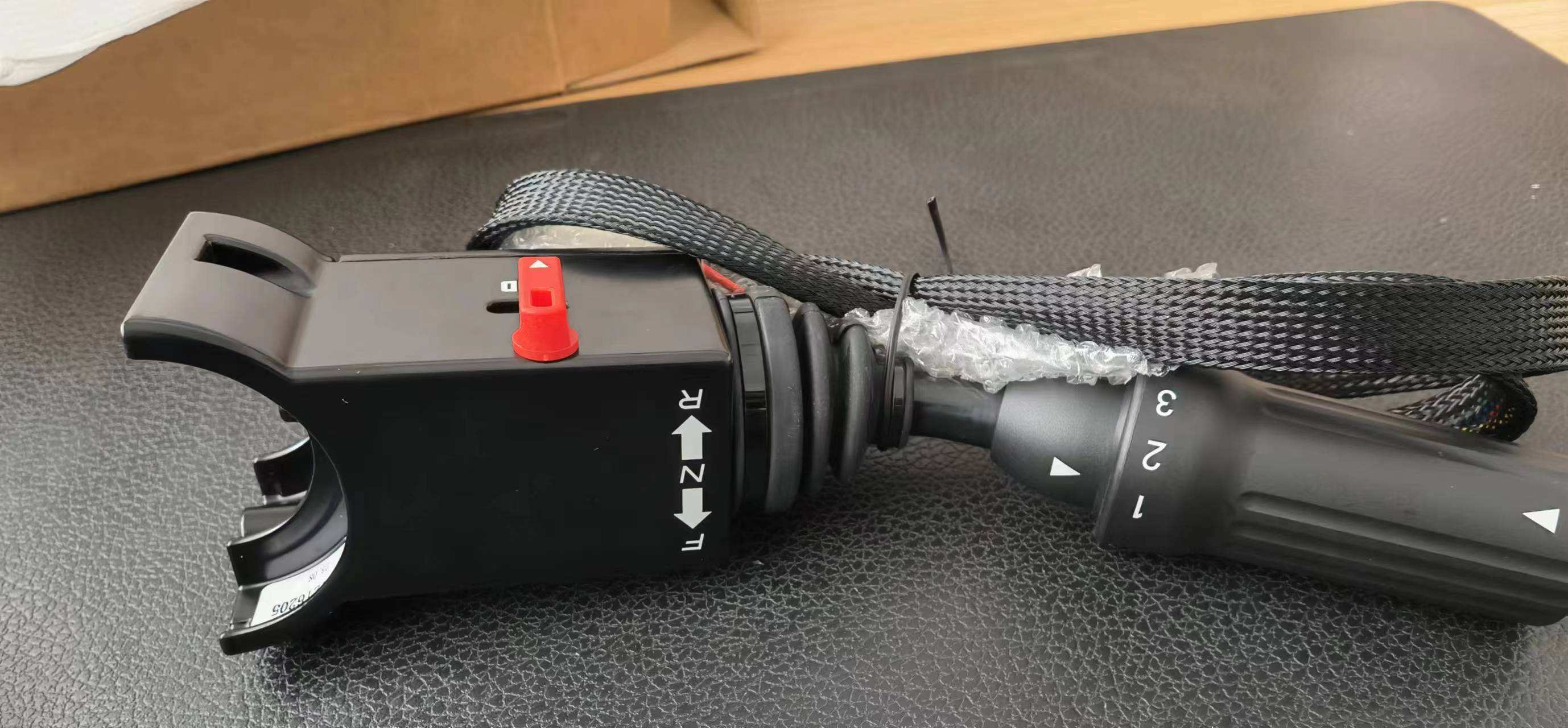 XCMG Wheel Loader Gear Selector - 0501216205 & 860118574