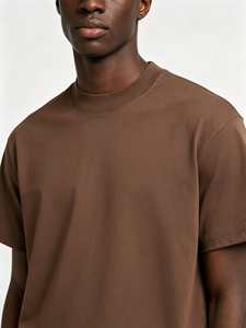 Camiseta de Hombre Marrón con Cuello Simulado, 100% Algodón Peinado, Oversize, Hombro Caído, Color Liso, Casual, Manga Corta, Lisa, Estilo Urbano - Product Image 3