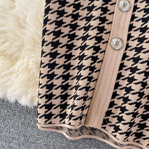 Abito tubino estivo vintage a maniche corte con scollo a V, in maglia, a vita alta, lunghezza midi, casual da donna, all'ingrosso - Product Image 4
