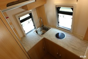 Xinfei Xiangling Económico Práctico <span class=keywords><strong>Camper</strong></span> Car <span class=keywords><strong>Nueva</strong></span> condición Caja de cambios automática Luz Interior AWD Drive ACC Euro VI Metal - Product Image 3