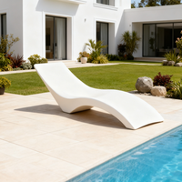 Chaise de piscine en fibre de verre en forme de S, design ergonomique, techniques de pliage/découpe - Salon de jardin de luxe pour piscine et plage (UV
