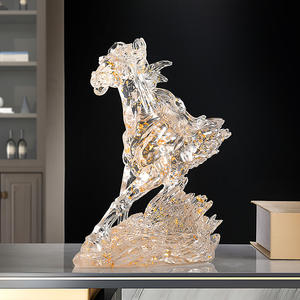Figurine personnalisée sculptée en résine époxy transparente, tête de cheval style art populaire, ornement décoratif pour meuble TV/vitrine à vin, bureau ou chambre - Product Image 3