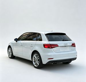 <span class=keywords><strong>Audi</strong></span> <span class=keywords><strong>A3</strong></span> 35 TFSI Sportback 2018 en Oferta |   Motor 1.4T de Bajo Consumo con Techo Panorámico y Luces LED - Product Image 6