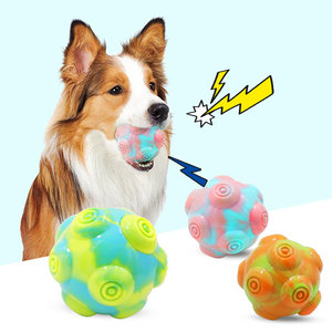 <span class=keywords><strong>Balle</strong></span> à mâcher pour <span class=keywords><strong>chien</strong></span> en <span class=keywords><strong>plastique</strong></span> écologique de haute qualité, design de dessin animé, nouveauté, indestructible, interactive, avec sifflet, personnalisable pour l'entraînement - Product Image 2