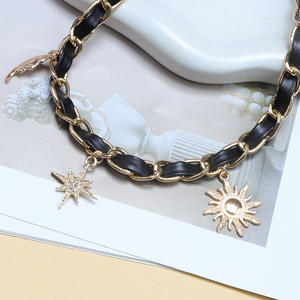 Collar de Moda Europeo Americano con Colgante de Luna, Sol y Estrella, Cadena de Cuero Negro, Gargantilla de Aleación de Zinc Dorada, Unisex - Product Image 4