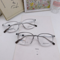 Montura de Gafas Retro 2026 con Efecto Contorneador y Adelgazante para el Rostro 56806