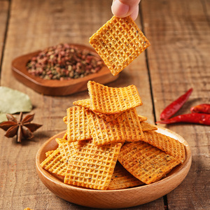Zhaohui Sichuan biber aromalı pirinç cips 128g çin aperatifler gıda pirinç kabuk tahıl aperatifler - Product Image 5