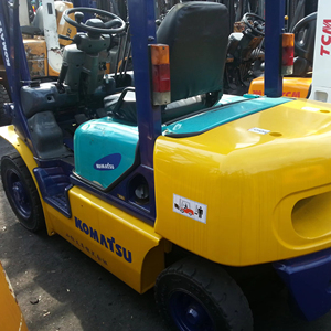 Used Komatsu Original 3 Ton Used Diesel FD30 FD80 FD50 Forklift Secondhand Diesel Forklift Truck From Japan for Sale in Shanghai - Product Image 1