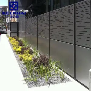 Taman kecil untuk rumah luar ruangan tiang aluminium berkualitas tinggi pagar teralis pagar gerbang amp
