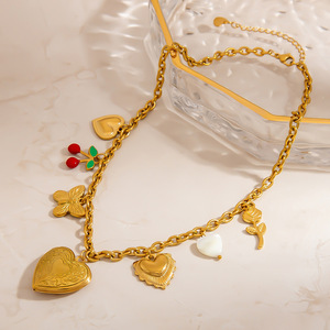 Collar de Acero Inoxidable con Colgante de Corazón, Chapado en Oro de 18K, con Dije de Mariposa en Forma de U, Cadena para Clavícula para Mujer, Joyería de Regalo - Product Image 2