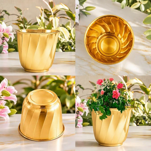 Pot de fleurs moderne en métal doré, pot à plantes torsadé irrégulier pour roses, lierre et plantes vertes - Product Image 4