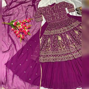 ชุดเสื้อและกางเกงปาลาซโซสไตล์อินเดีย-ปากีสถาน คุณภาพสูง พร้อมสวมใส่ พร้อมผ้าคลุมไหล่ ปักลายอย่างดี ราคาคุ้มค่า - Product Image 1