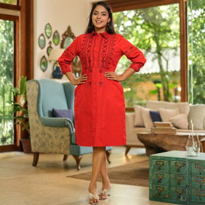 Vestido Corto de Algodón Bordado con Botones, Elegante y de Calidad Premium para Mujer - Product Image 4