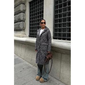Abrigo Largo Acolchado Sobe Gris, Manga Larga, Fibra de Poliéster Tejida, Abrigo Casual para Mujer que Mantiene el Calor - Product Image 4