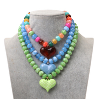 Collier tendance pour femme, bijoux de fête élégants, collier coloré avec breloques en forme de cœur 3D, perles géométriques, pendentif en acrylique en forme de cœur
