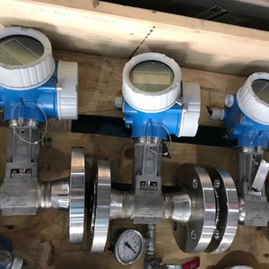 The Endress Hauser Proline Prowirl flowmeter, designed for industrial and gas <b>measurement</b>, is brand new. - Product Image 5
