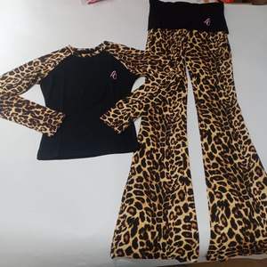 Completo <span class=keywords><strong>Donna</strong></span> Due Pezzi con Stampa <span class=keywords><strong>Leopardata</strong></span>, Logo Personalizzabile, <span class=keywords><strong>Maglia</strong></span> a Maniche Lunghe con Leggings al Ginocchio, Abbigliamento Femminile con Stampa Ghepardo - Product Image 3