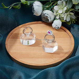 Présentoir et support moderne en acrylique transparent pour bagues, tailles personnalisées, support de rangement rond/hexagonal pour bureau et magasin - Product Image 5