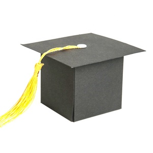 Caja <span class=keywords><strong>de</strong></span> regalo <span class=keywords><strong>con</strong></span> forma <span class=keywords><strong>de</strong></span> gorra Trencher adecuada para la temporada <span class=keywords><strong>de</strong></span> graduación caja <span class=keywords><strong>de</strong></span> <span class=keywords><strong>dulces</strong></span> <span class=keywords><strong>de</strong></span> boda <span class=keywords><strong>con</strong></span> borlas - Product Image 6