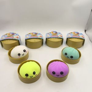 Juguete antiestrés de peluche suave con forma de dumpling al vapor, juguete blandito de peluche con diseño de panecillo relleno al vapor, el más vendido - Product Image 6