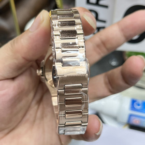 Montre automatique à quartz pour femme avec lunette sertie de diamants, zircon moissanite, affichage de la date lumineux, acier de luxe, étanche, design de créateur - Product Image 6