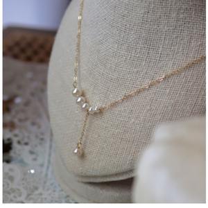 Collier élégant en or 14 carats avec pendentif en perle d'eau douce, taille dégradée pour femmes, simple et élégant, accent de diamant - Product Image 5