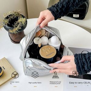 Bolsa de Maquillaje Impermeable con Cierre, de Poliéster con Brillo Perlado, Bolsa de Almacenamiento para Productos de Cuidado de la Piel, Bolsa Cosmética Acolchada Suave y Brillante - Product Image 2