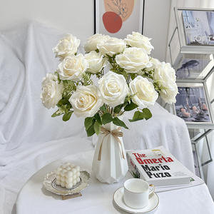 Bouquets de roses simulés avec <span class=keywords><strong>neuf</strong></span> roses de pierres précieuses par bouquet pour la décoration des jeunes mariés - Product Image 1