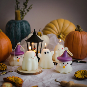 Vela artística con forma de fantasma para decoración del hogar, hecha a mano, de cera de soja, para Halloween, ecológica y de larga duración - Product Image 6