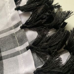 Listo para enviar nueva borla de moda árabe cuadrado táctico pañuelo para la cabeza decoración musulmana al aire libre blanco sólido Shemagh - Product Image 6