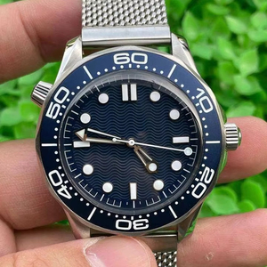 Reloj de Buceo Negro de Lujo, Resistente al Agua, Marca Tai Gang, Caja de Metal, Cristal de Zafiro, 40 mm, Puntero, Movimiento Mecánico 8806 - Product Image 1
