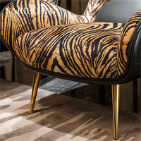 Chaise de salon à accoudoir de chambre de créateur Chaise de salon à imprimé léopard avec pied en métal