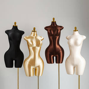 Manichino Femminile a Mezzo Busto di Grandi Dimensioni con Busto e Fianchi Curvi per Esposizione Abiti da Sposa, Manichino Plus Size - Product Image 3