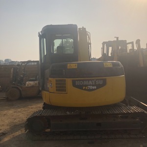Excavatrice Komatsu PC60 d'occasion haut de gamme, moteur Cummins, godet de 1,7 m, poids opérationnel de 29 tonnes, cabine confortable, faibles vibrations pour - Product Image 4
