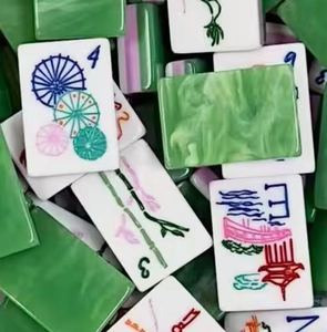 Jeu de Mahjong Vert Marbre Américain, 160 Pièces, Mini Tuiles de Mahjong en Acrylique de Luxe Gravées, 3 Couches, Nouveau Modèle Oh My World - Product Image 1