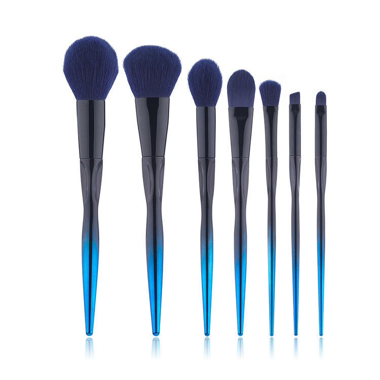 2024 Make Up Hot Selling Gradient Blue Unique Synthetic Soft Hair 7pcs Makeup Brush Set Cosmetic Tool Beauty Odm Make Up Brushes
