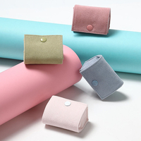 Mode Portable Mini flanelle bouton Logo personnalisé organisateur voyage anneau bijoux boucles d'oreilles pochette sac de rangement