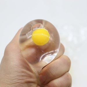 Ballon à eau anti-stress Jincan en TPR, simulé en forme d'œuf, ne se casse pas, œuf jaune double créatif, ballon à eau à presser - Product Image 1