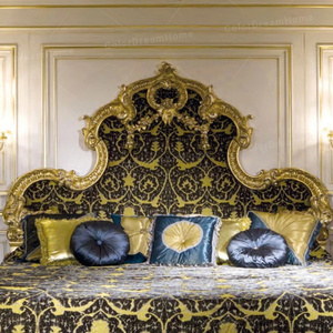 Camera da letto in stile barocco francese Queen Size in legno nero oro classico letto intagliato e comodino per palazzo - Product Image 2
