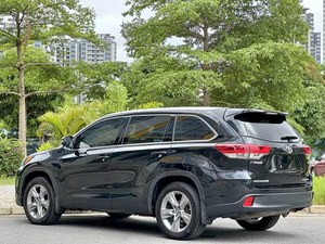 Toyota Highlander d'occasion préférée, modèle 2018, 2.0T 4x4, édition Knight, 7 places, essence, en stock à vendre - Product Image 4