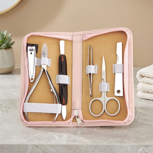 Kit de manucure 6 en 1 en acier inoxydable avec étui, ensemble de manucure portable de style classique pour adultes - Product Image 4